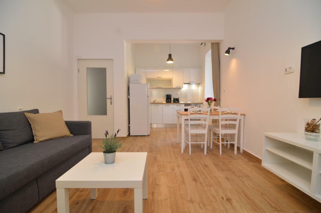 Sun Apartment